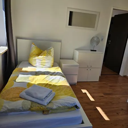 4 * Bokelrehm