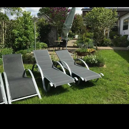 Apartment 4 *